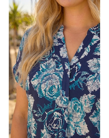 Roman Curve Floral Print Stretch Shirt