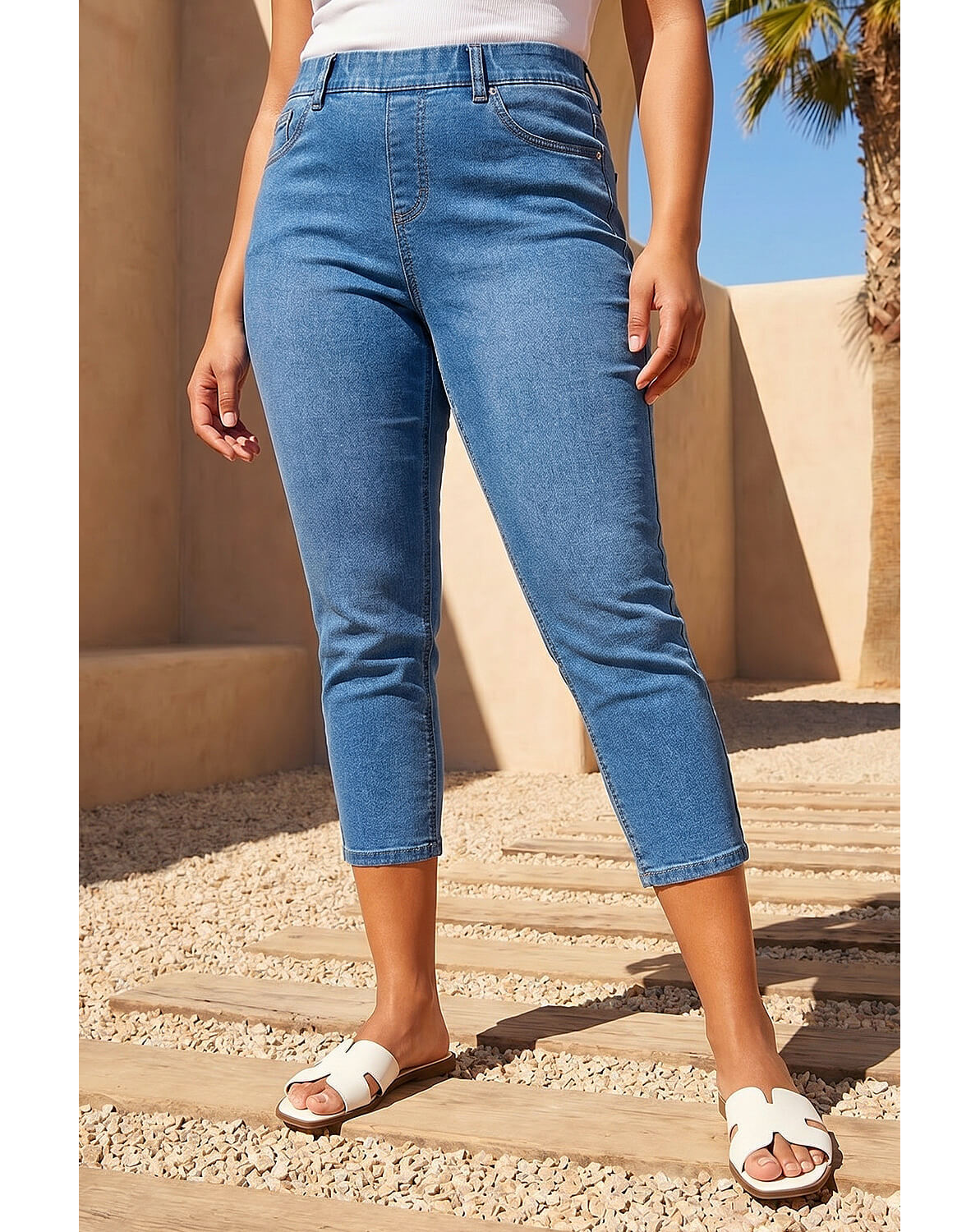 New In - Roman Curve Cropped Denim Jeggings