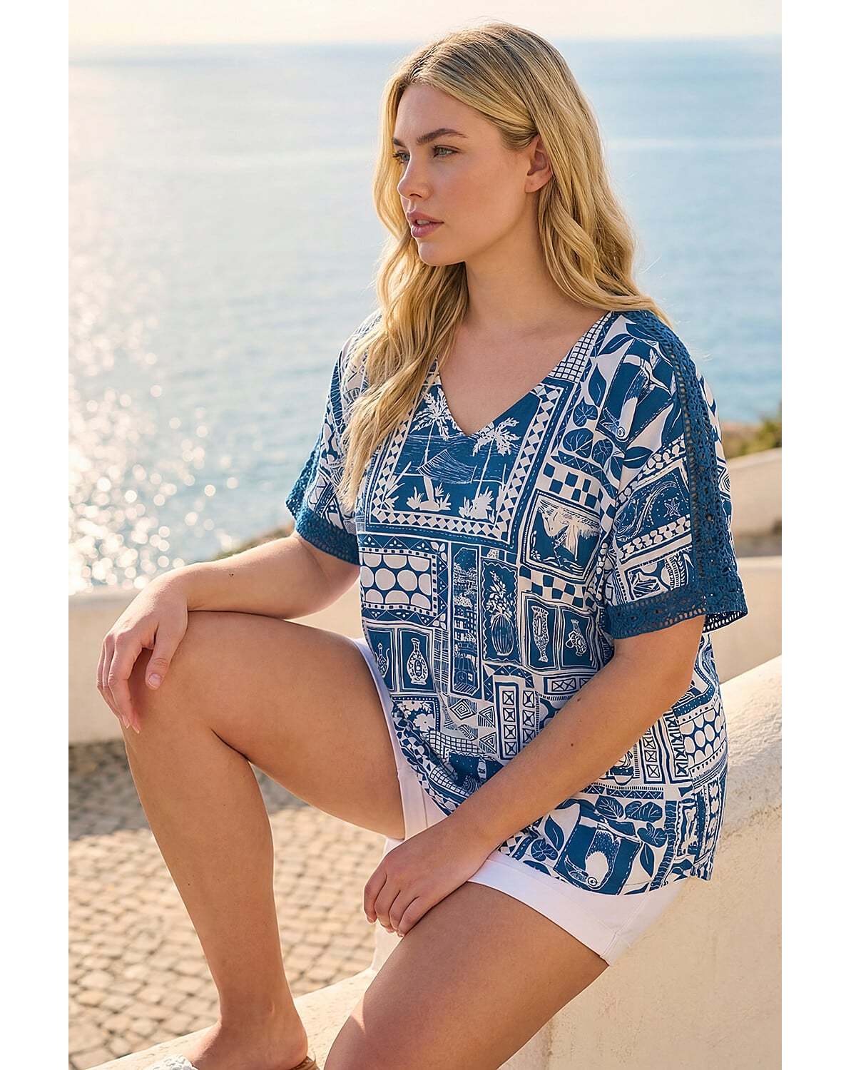 New In - Roman Curve Postcard Print Top - Blue