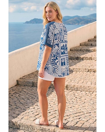 Roman Curve Postcard Print Top