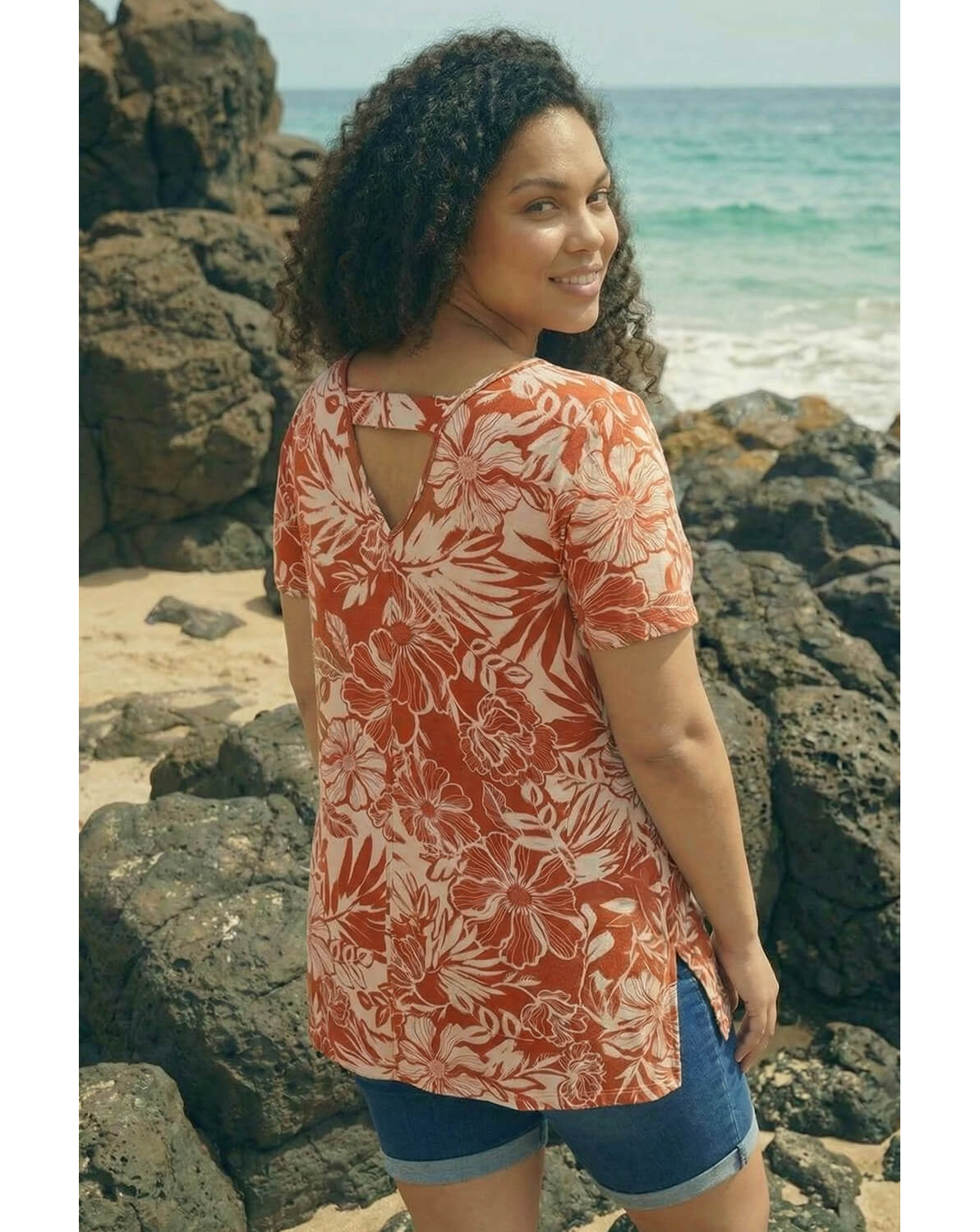 New In - Roman Curve Leaf Print Bar Back Top