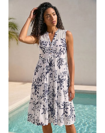 Roman Floral Print Lace Smock Dress