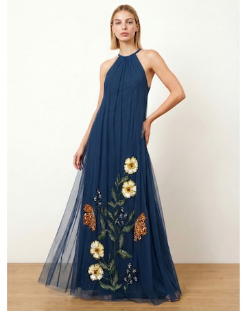 Maya Deluxe Floral Embellished Trazpeze