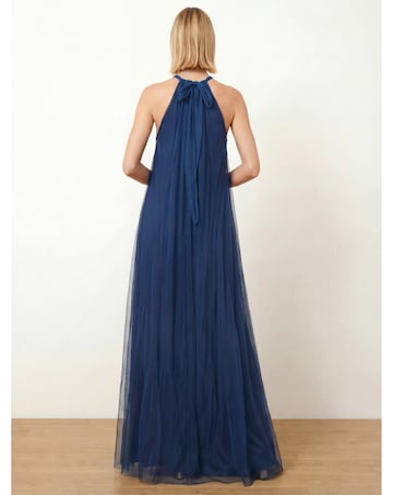 Maya Deluxe Floral Embellished Trazpeze