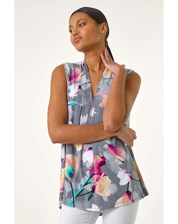 Roman Floral Print Pleat Front Vest