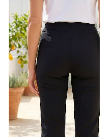 Roman Knee Length Elastic Waist Shorts