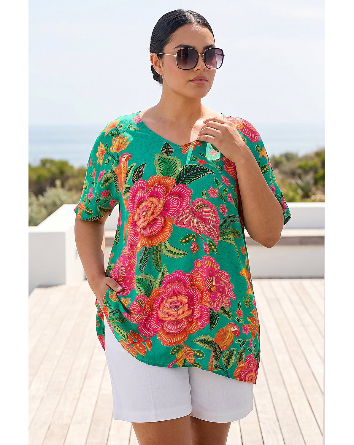Roman Curve Floral Print V-Neck Top