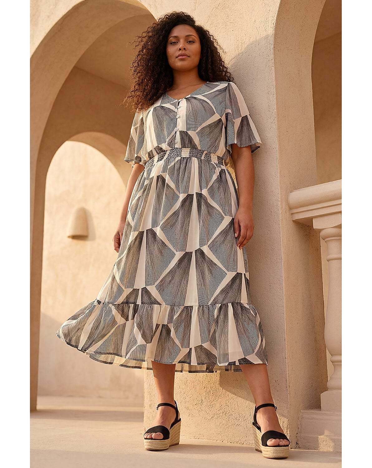 New In - Roman Curve Abstract Button Detail Dress