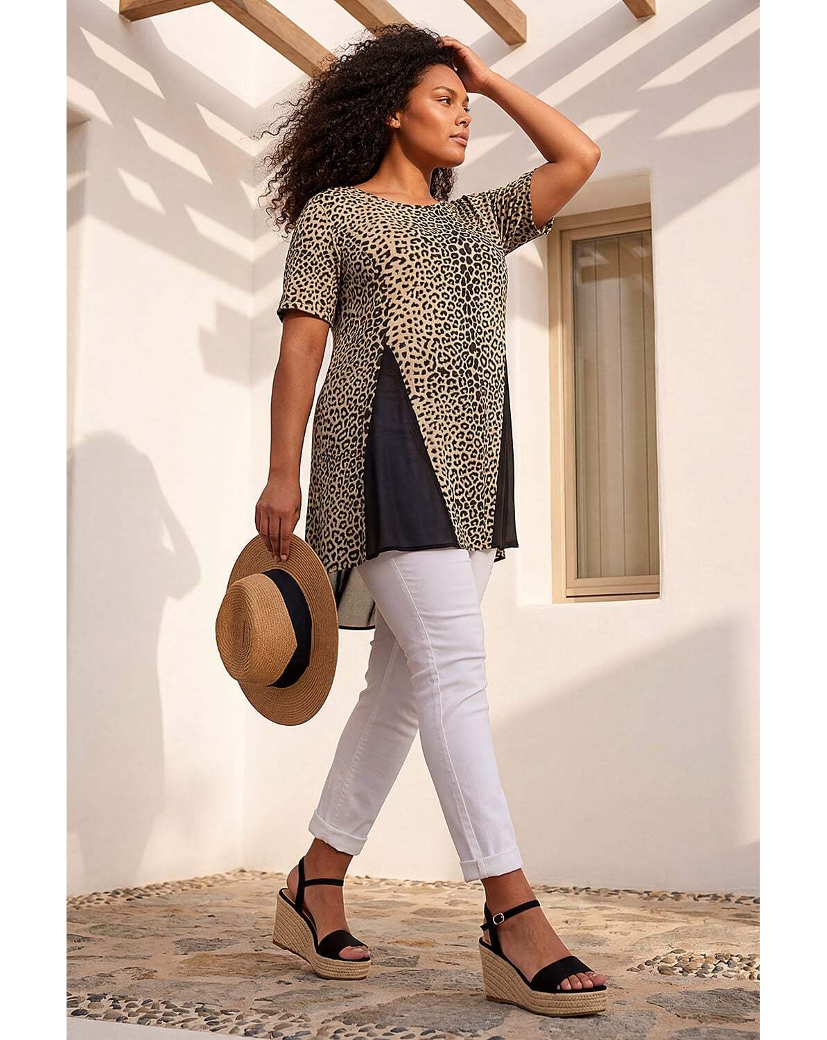 New In - Roman Curve Animal Print Mesh T-Shirt