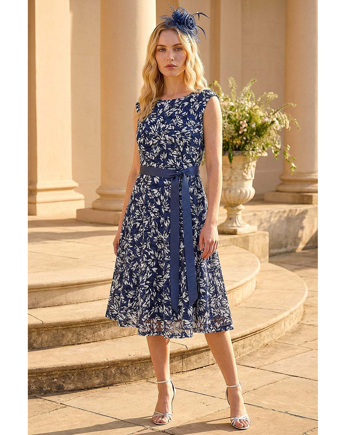 New In - Roman Heart Print Lace Stretch Dress