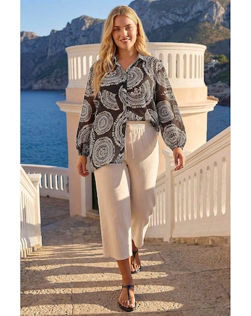 Roman Curve Abstract Print Woven Shirt