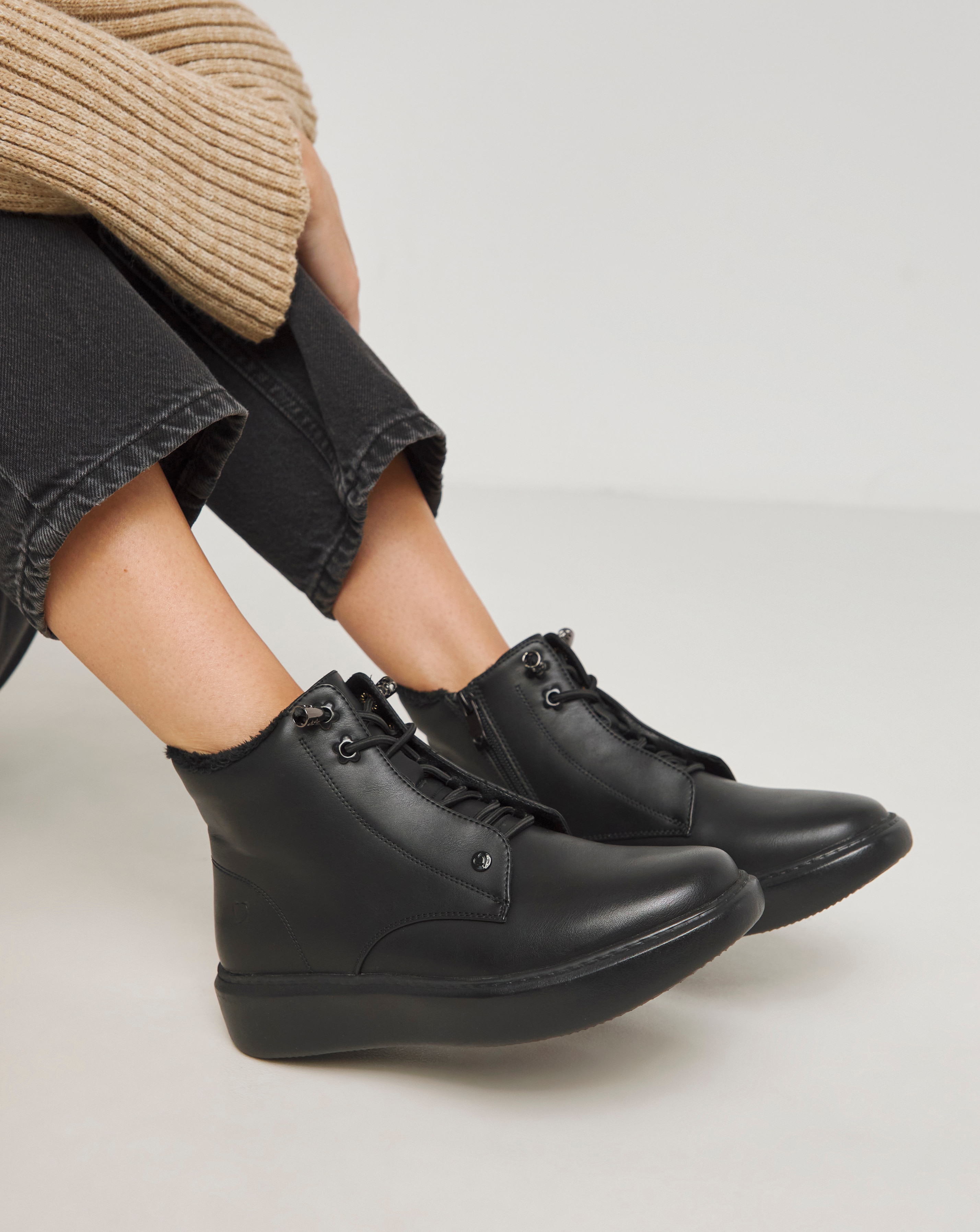 Heavenly Feet Petra Wide Fit