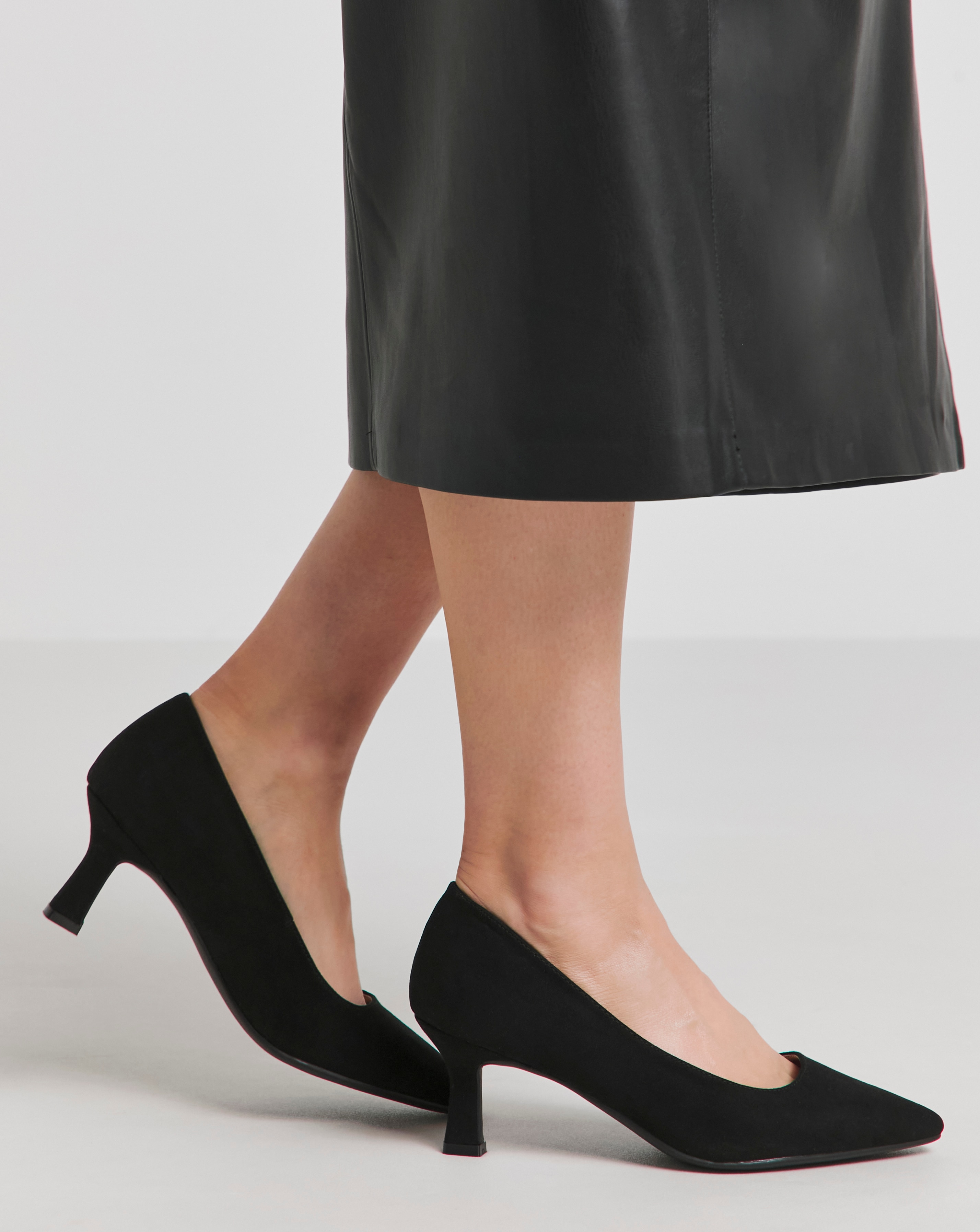 Kayla Flexi Sole Kitten Heel Court Shoe - Wide Fit (E)