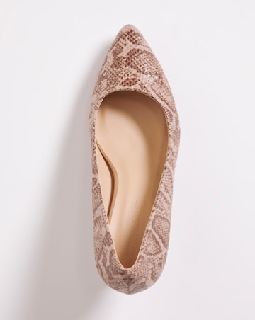 Kayla Flexi Sole Kitten Heel Court Shoe - Wide Fit (E)