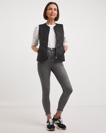 Black Short Quilted Gilet