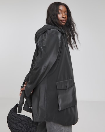 Black High Shine Mac