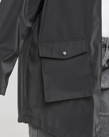 Black High Shine Mac