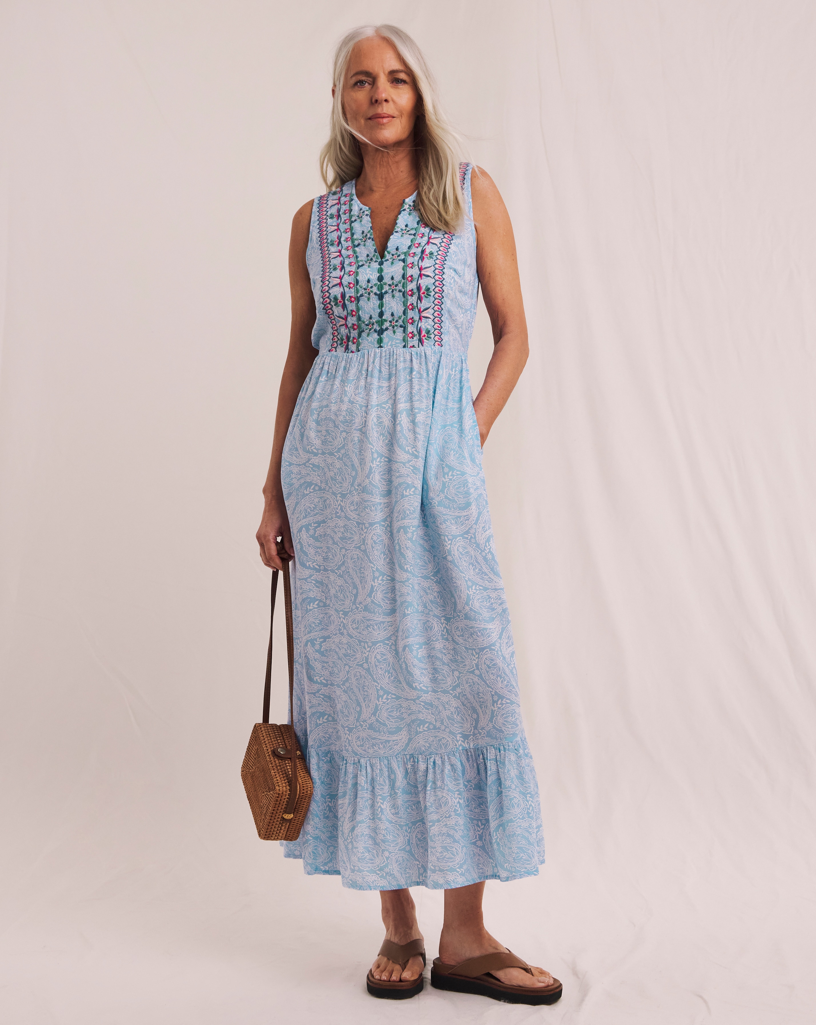 Julipa Embroidered Sleeveless Dress