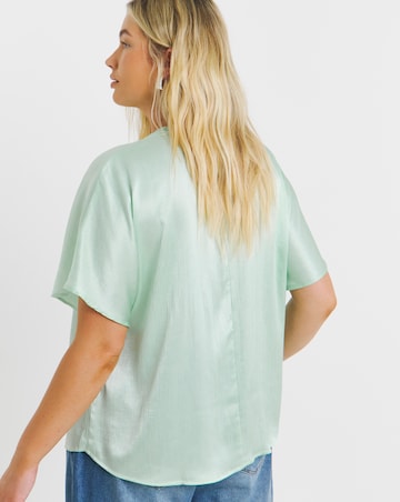 Rib Neck Satin Boxy Blouse