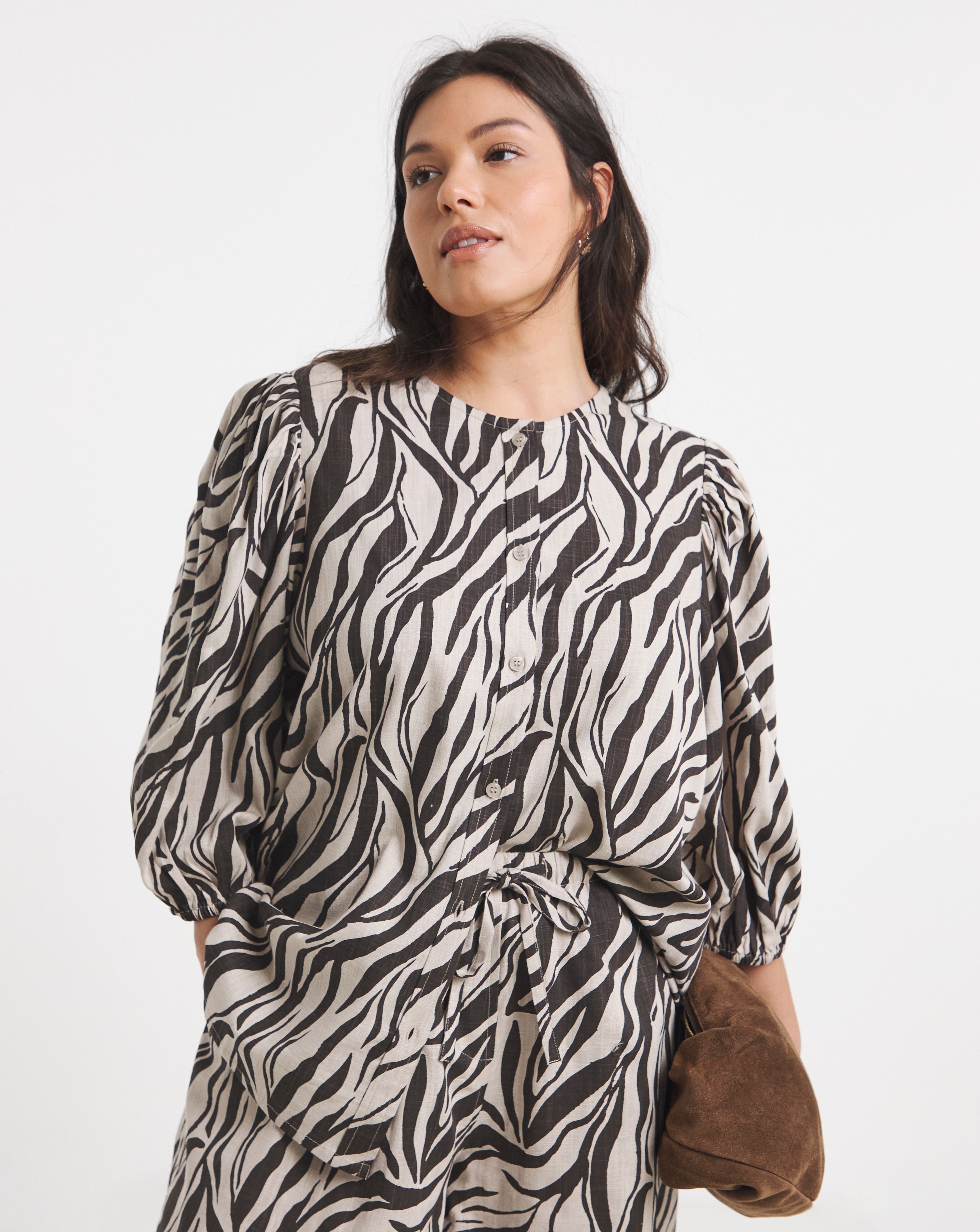 New In - Zebra Puff Sleeve Button Down Linen Top