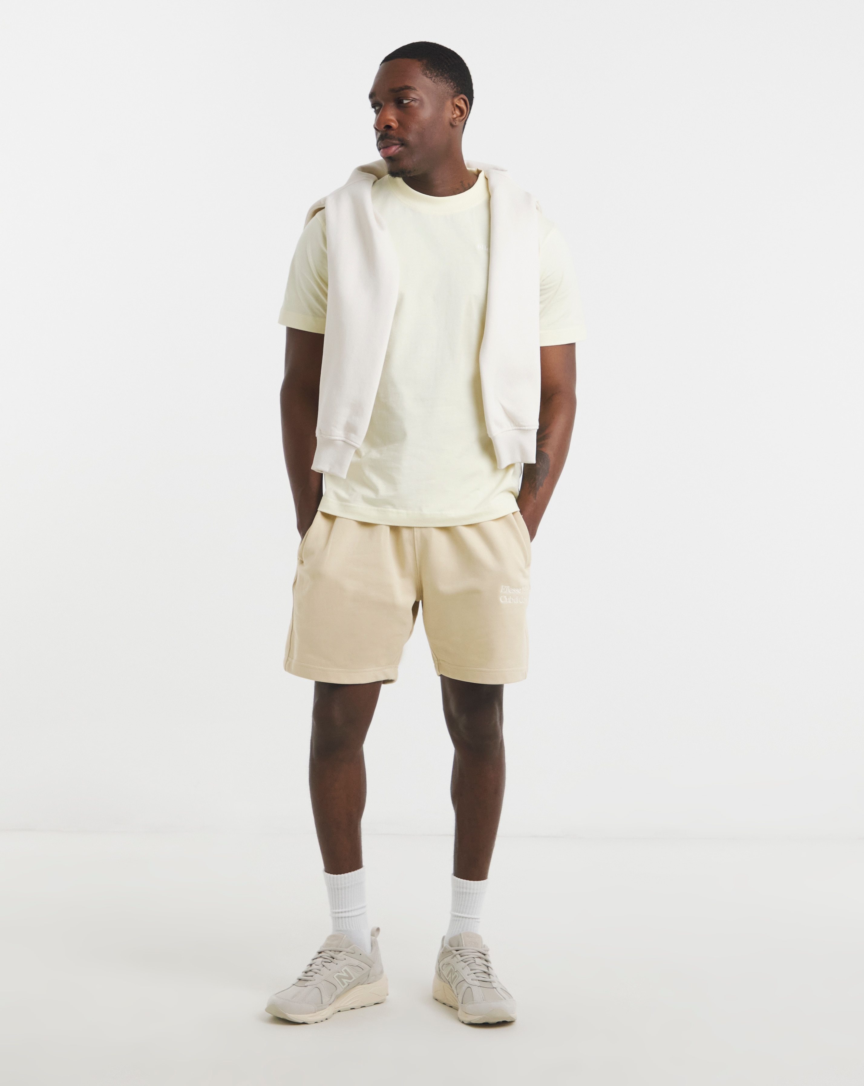 New In - ellesse Club Di Corsa Shorts