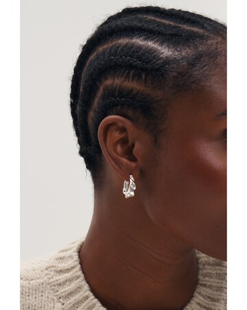 Inicio Silver Fluid Twist Hoops
