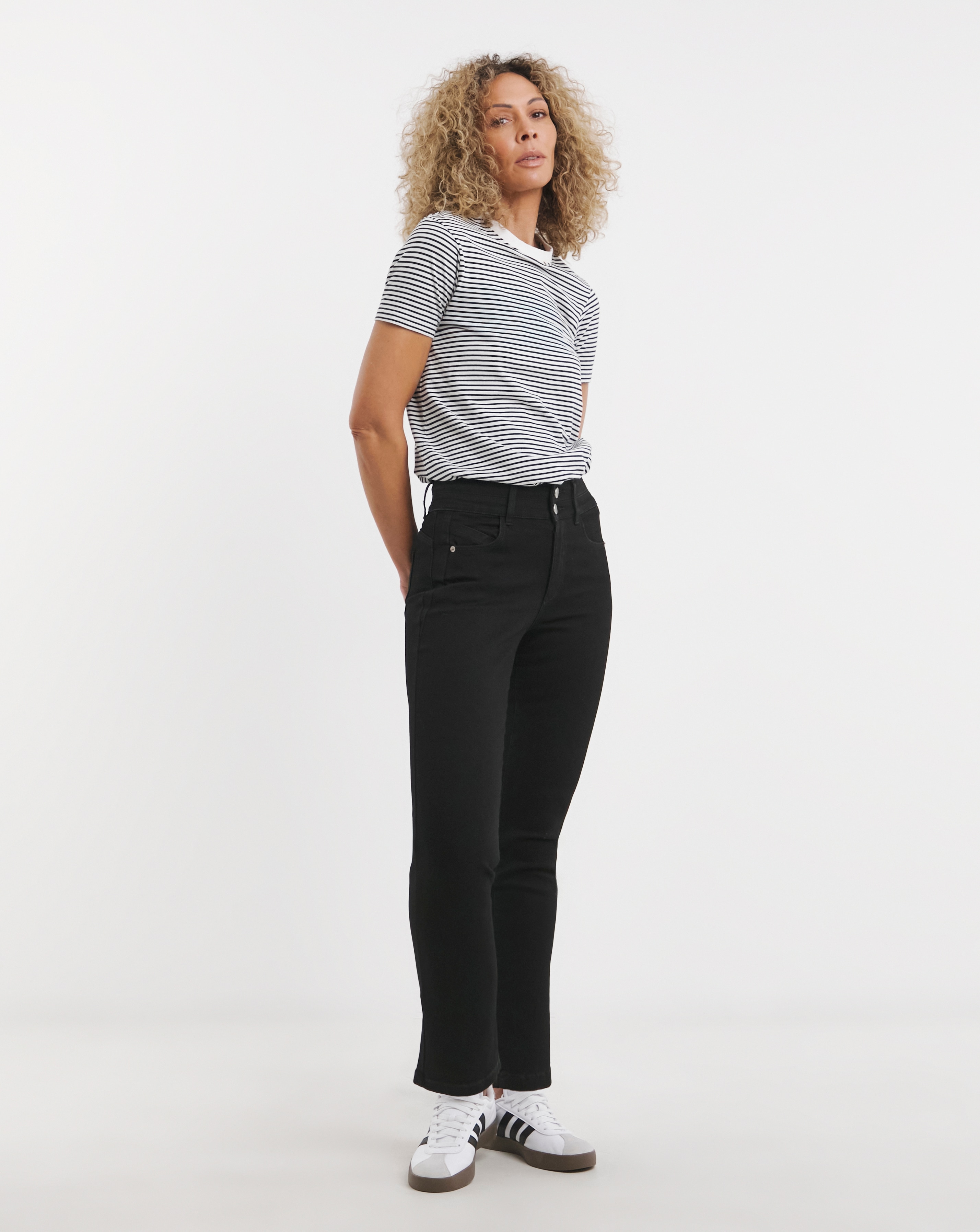 Magisculpt Straight Leg Jeans