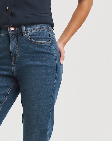 Vintage Wash 24/7 Straight Leg Jeans