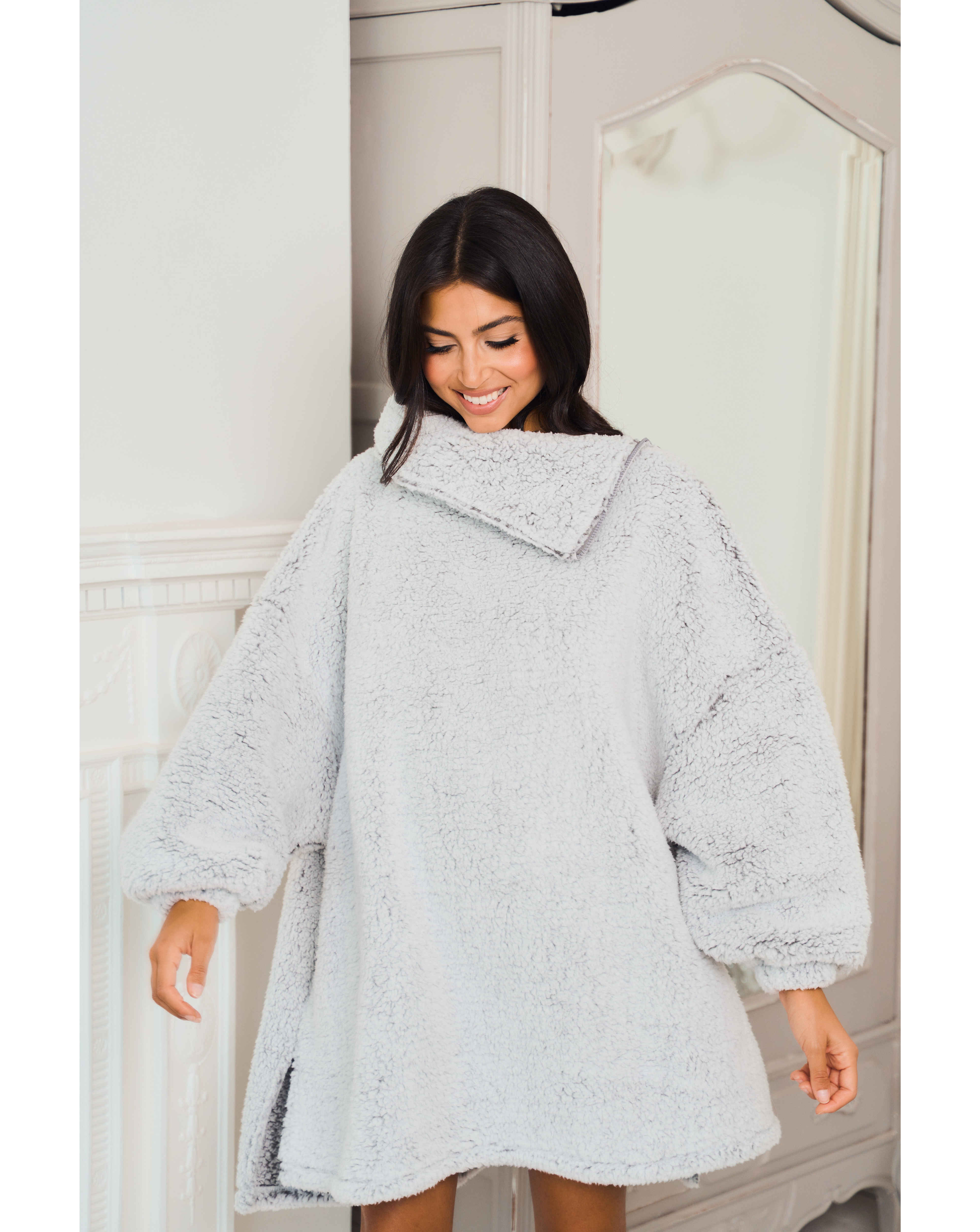 Jim JamTheLabel Oversized Borg Hoodie