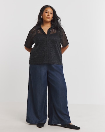 Simply Be Black Floral Stretch Crochet Boxy Shirt