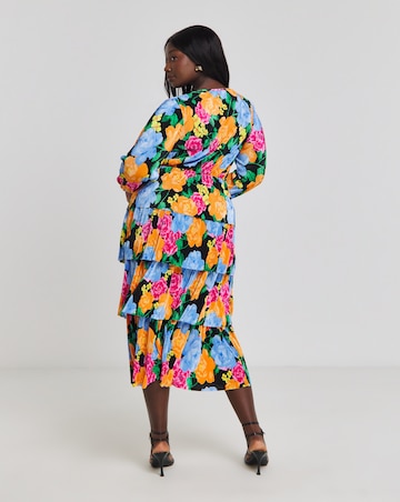 Floral Print Tiered Plisse Midi Dress