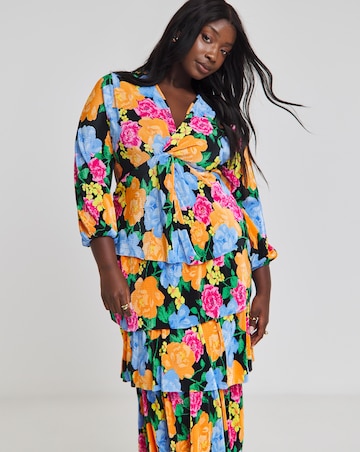 Floral Print Tiered Plisse Midi Dress