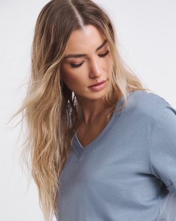 Simply Be White & Blue 2 Pack Longline Pure Cotton V Neck T-Shirts