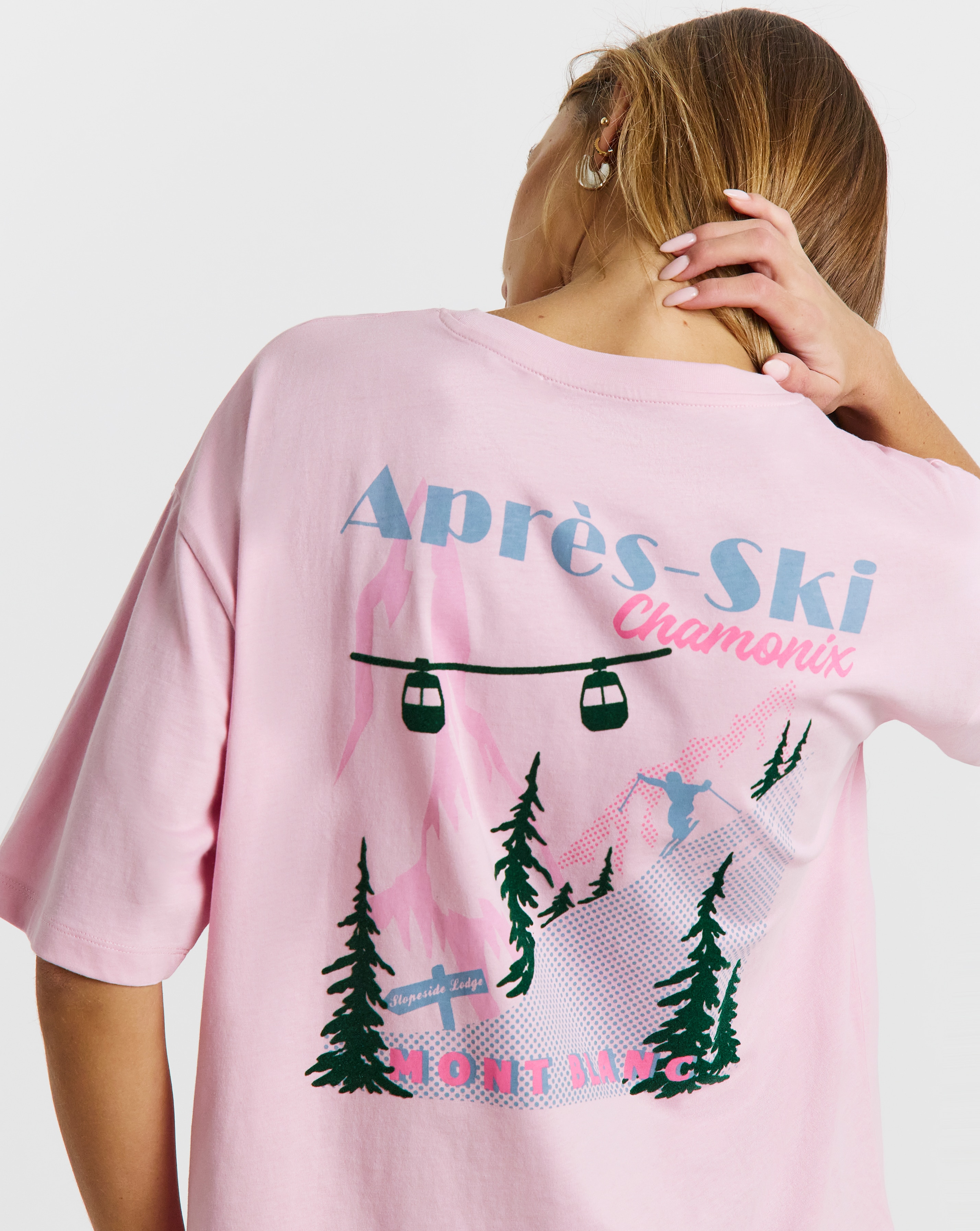 Apres Ski Graphic T-Shirt