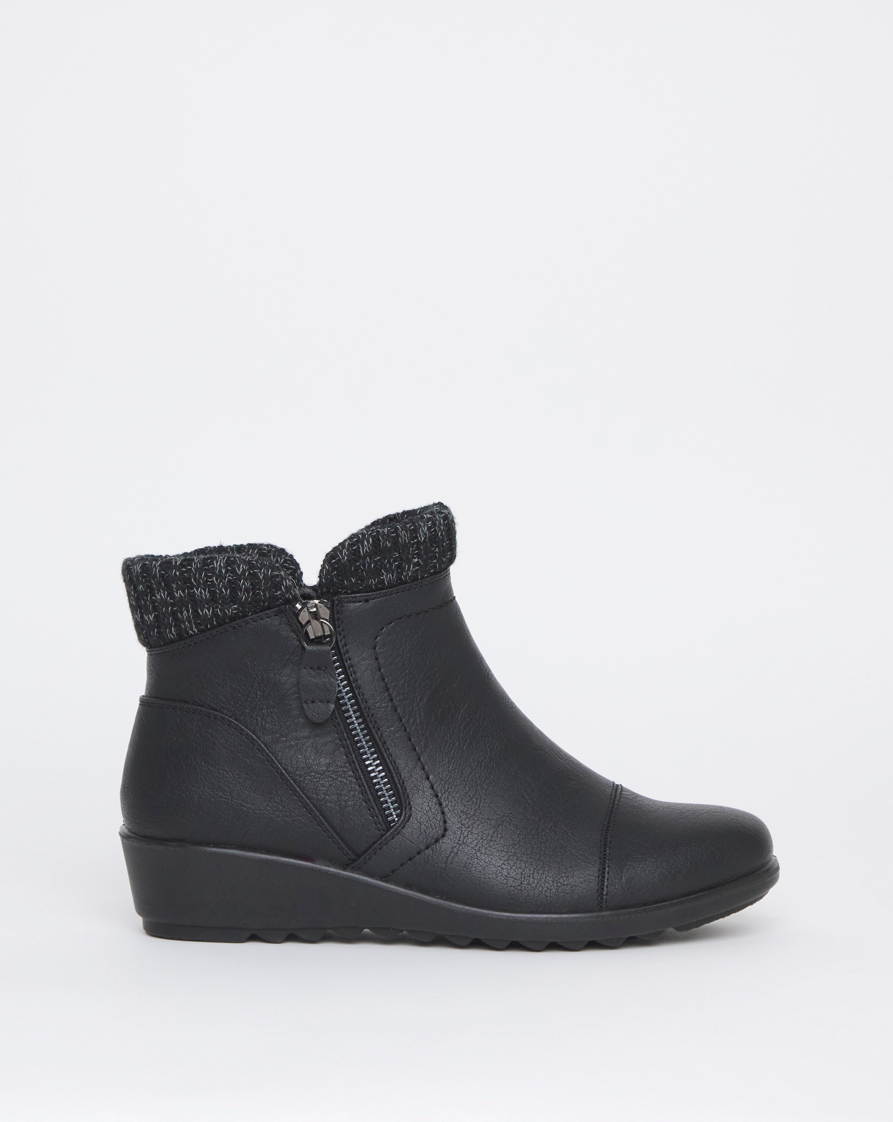 Cushion Walk Knit Top Wedge Boots EEE