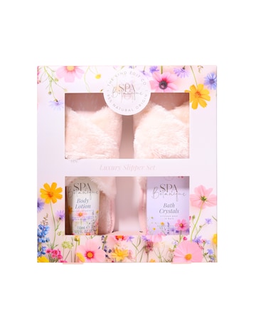 The Kind Edit Co. Spa Slipper Set