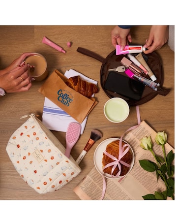 The Flat Lay Co. Marshmallow Makeup Box Bag-Patisserie