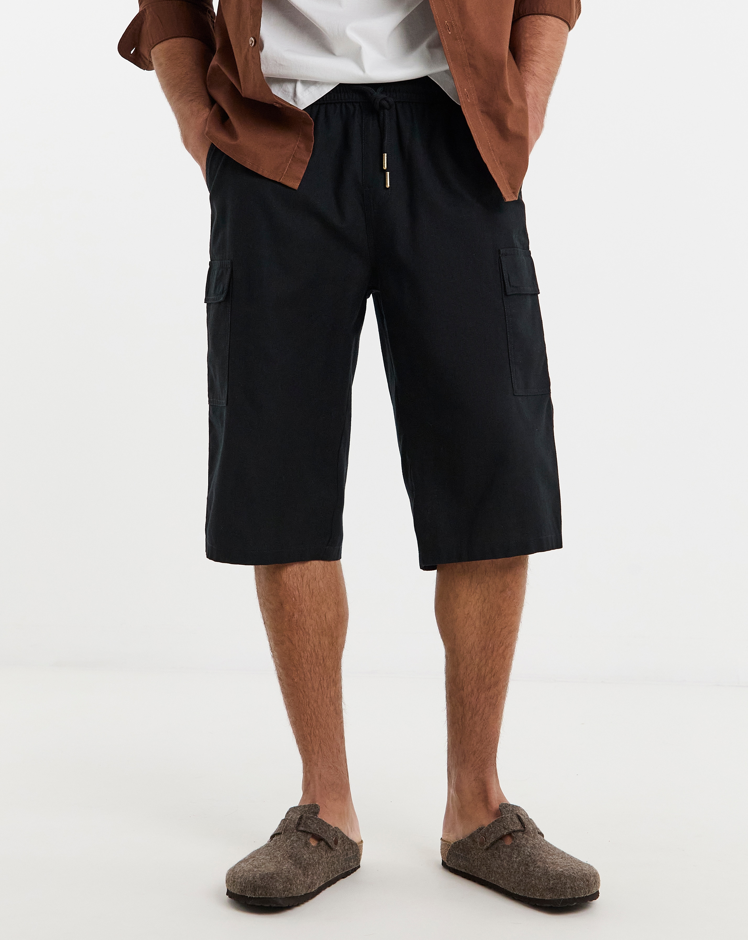 Linen 3/4 Length Cargo Short