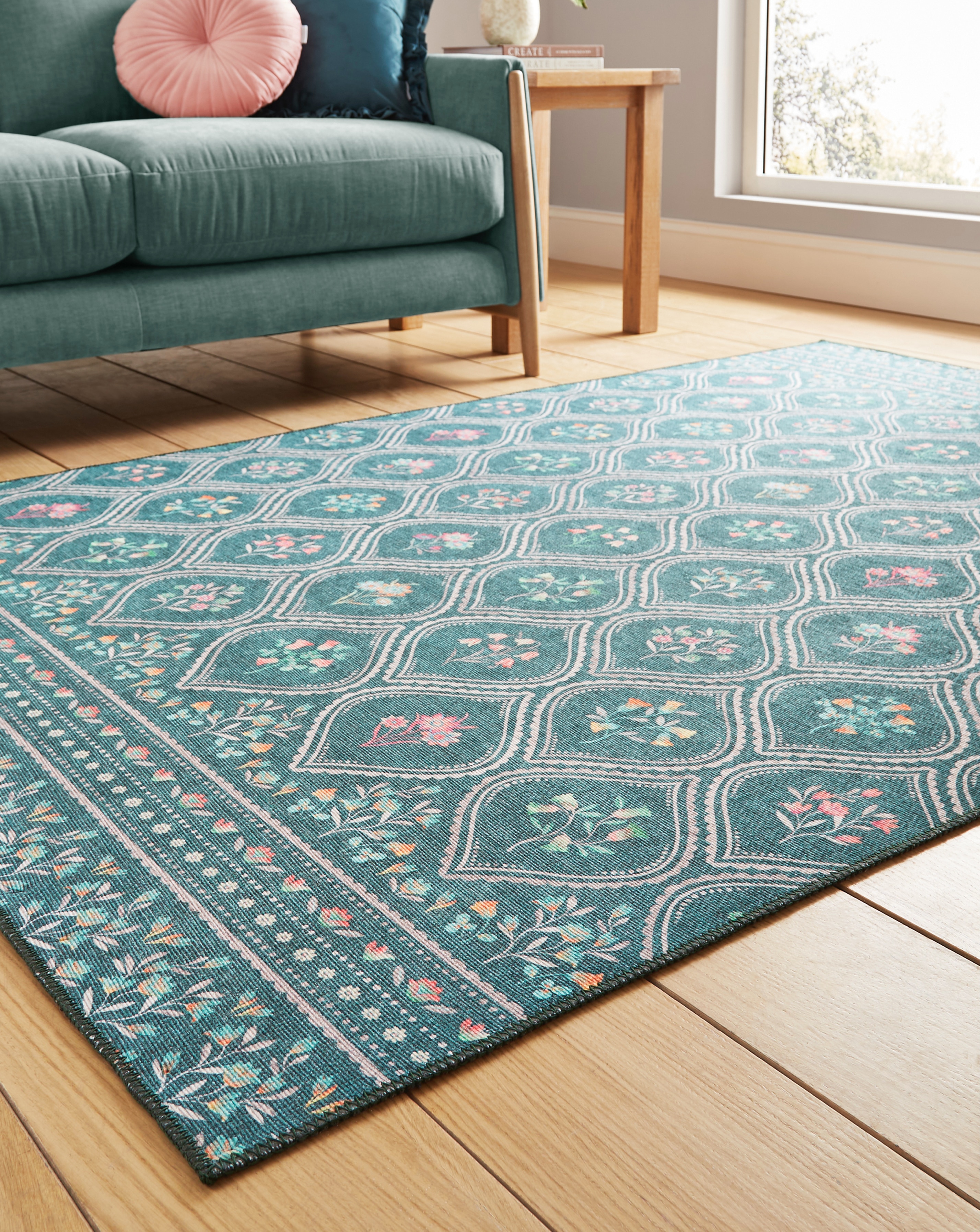 New In - Catherine Lansfield Cameo Washable Rug