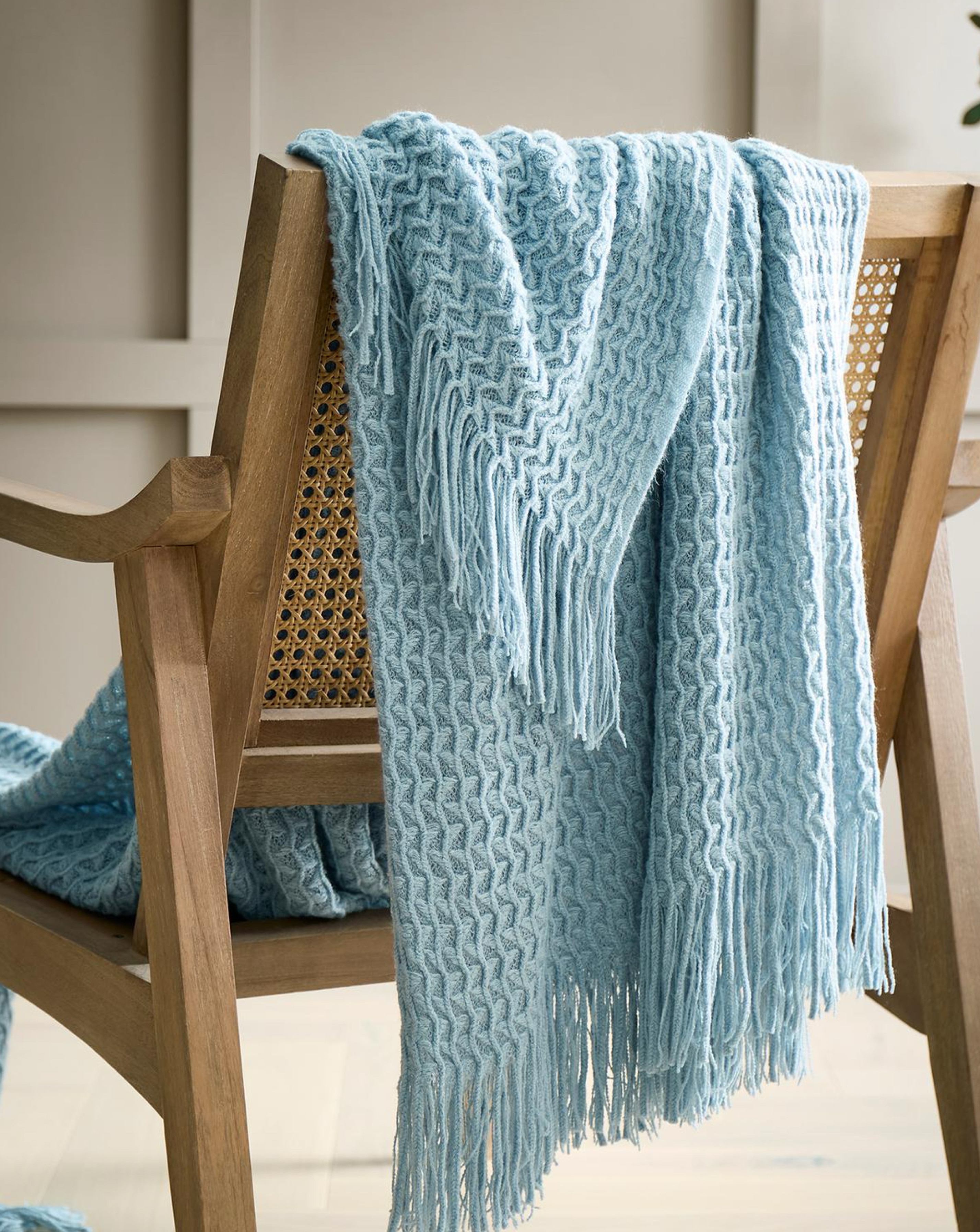 New In - Appletree Textured Knit Throw