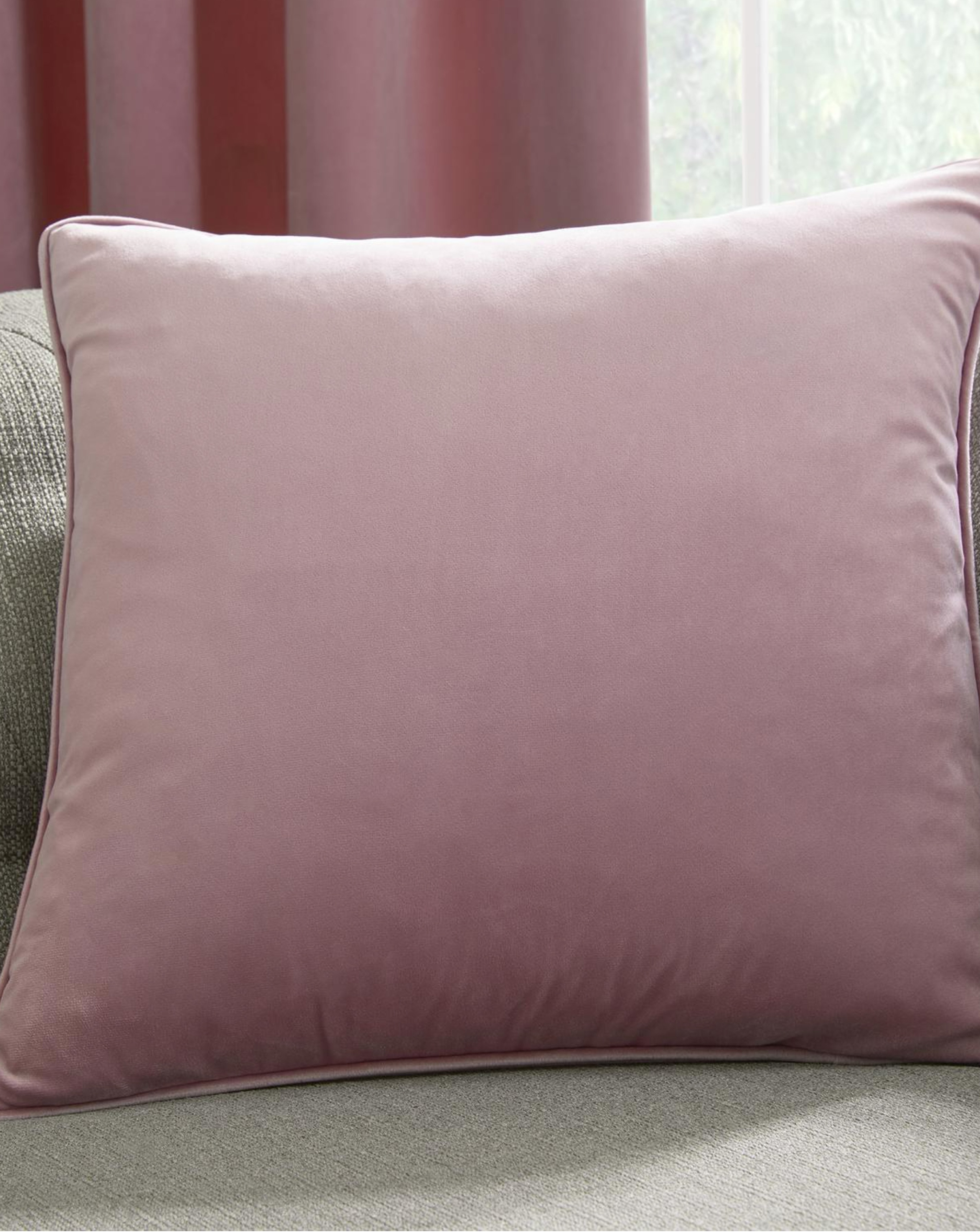 New In - Laurence Bowen Montrose Filled Cushion