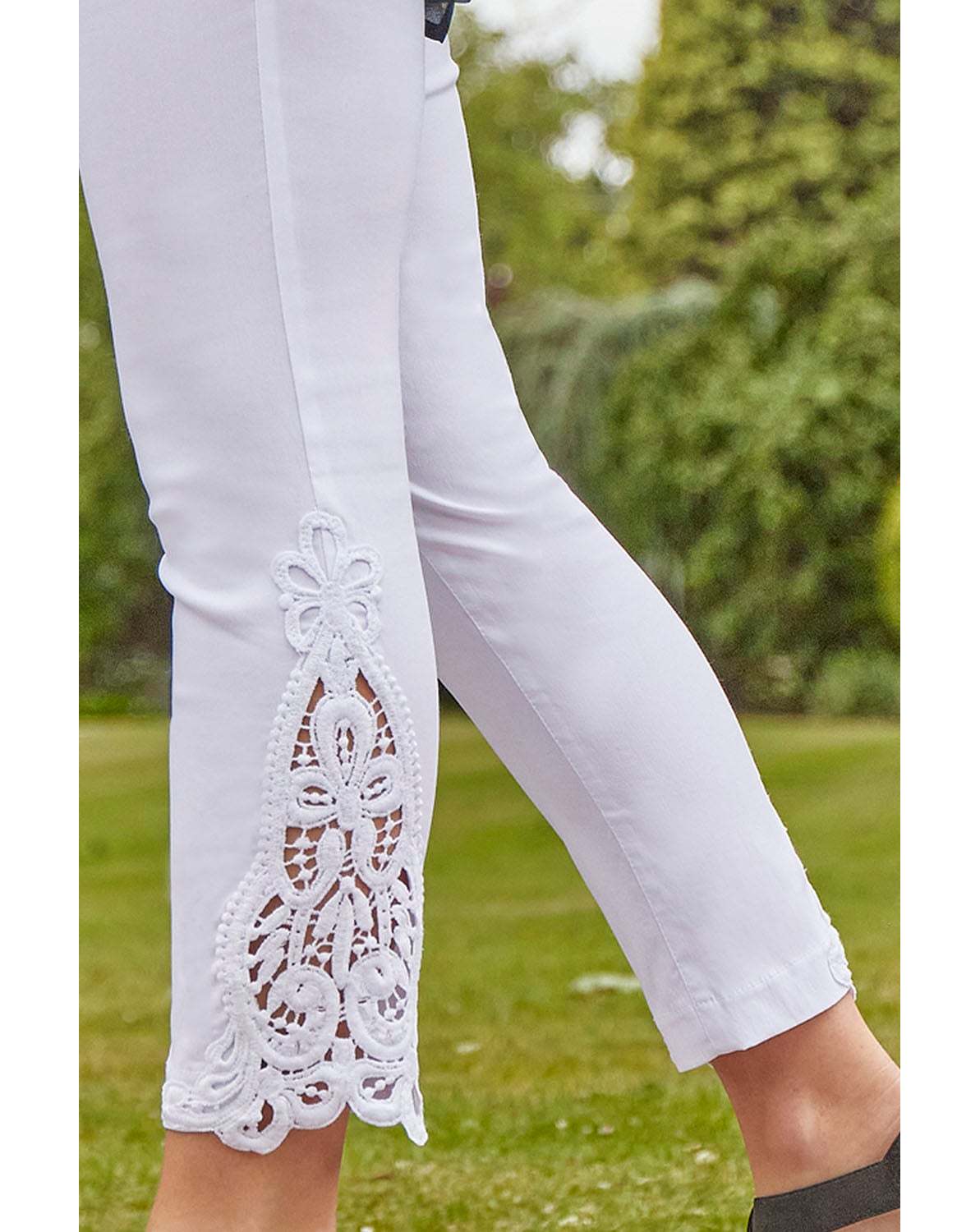 New In - Roman Lace Insert Crop Stretch Trousers