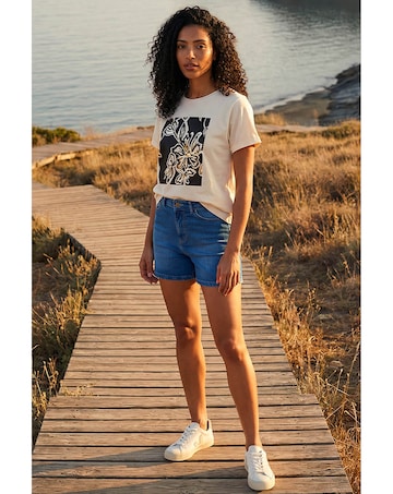 Roman Floral Graphic T-shirt