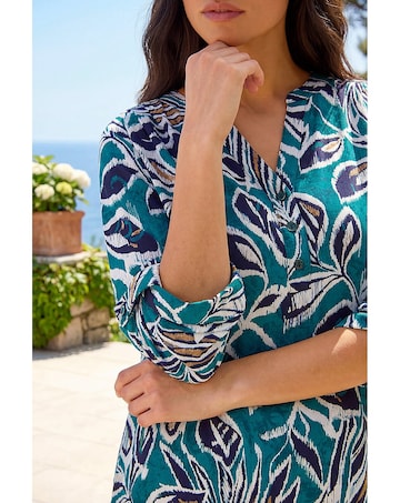 Roman Textured Leaf Print Shirt
