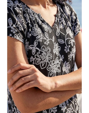 Roman Textured Print V-Neck Vest Top