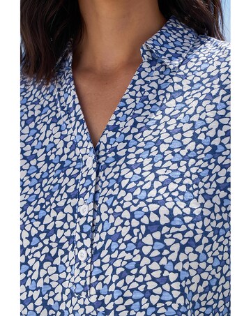 Roman Heart Print Collared Top