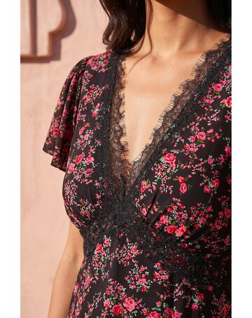 Roman Floral Print Lace Detail Top