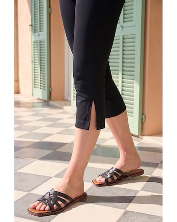 Roman Side Split Legging
