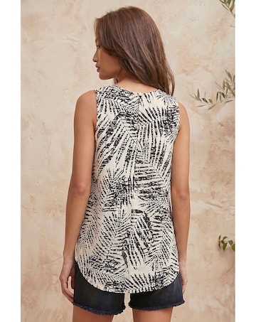 Roman Palm Print Curved Hem Shell Top