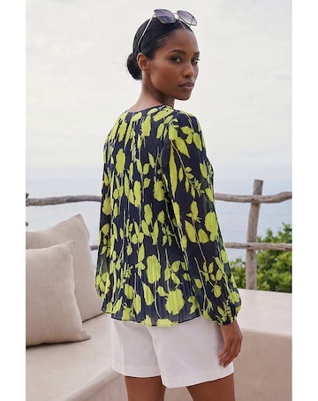 Roman Floral Print Pleated Blouse